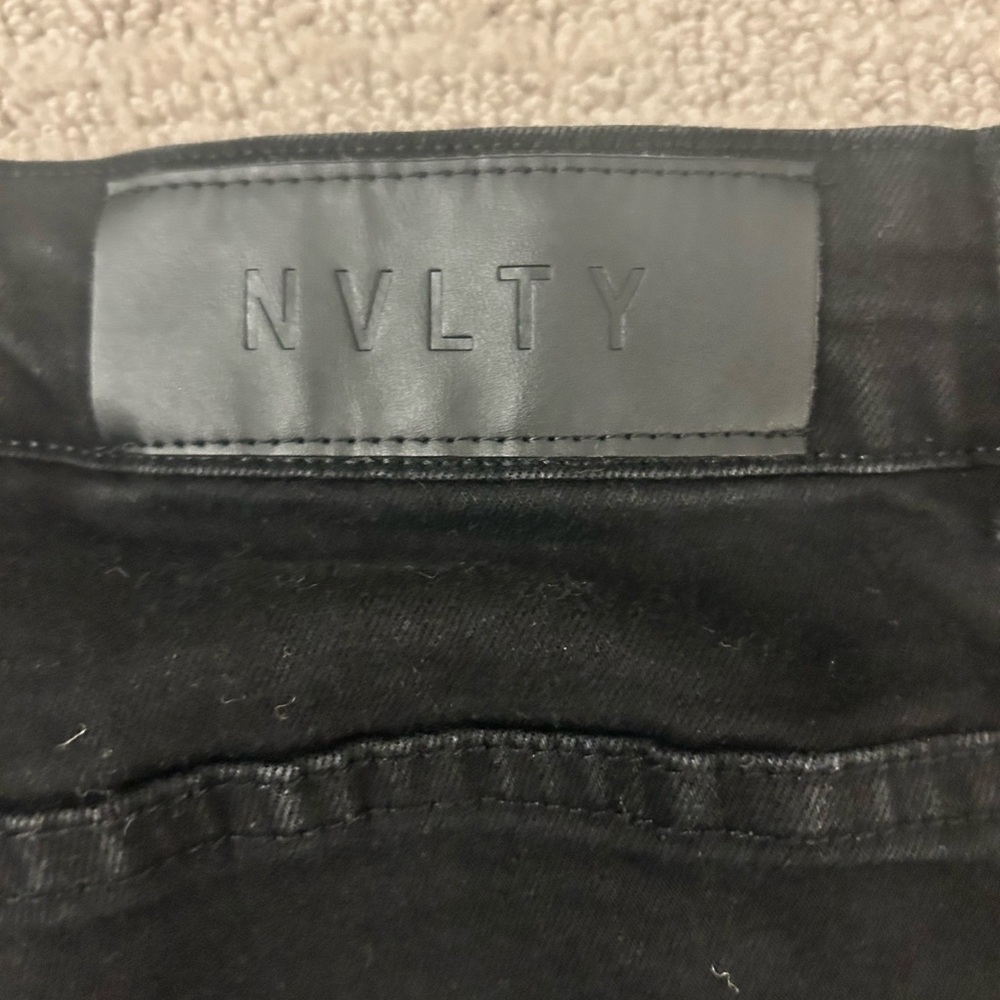 NVLTY Jeans - Picture 3 of 4